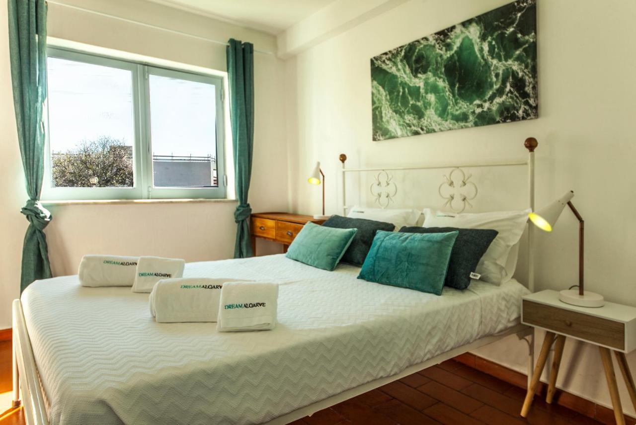 B20 - Sun&Pool Apartment Lagos Bagian luar foto