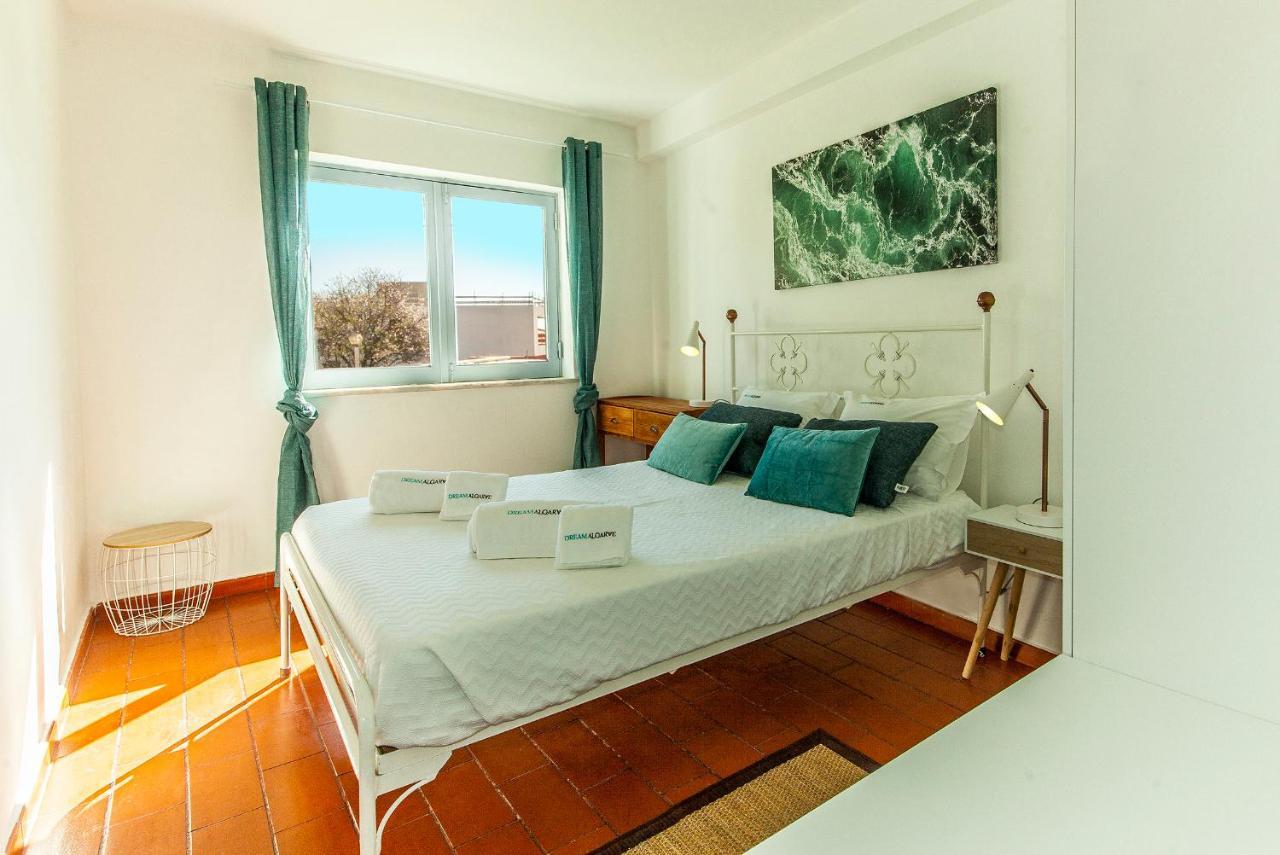 B20 - Sun&Pool Apartment Lagos Bagian luar foto